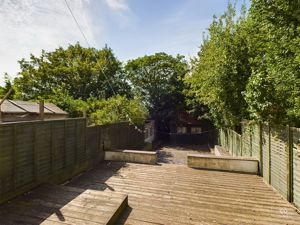 Photo 17- click for photo gallery